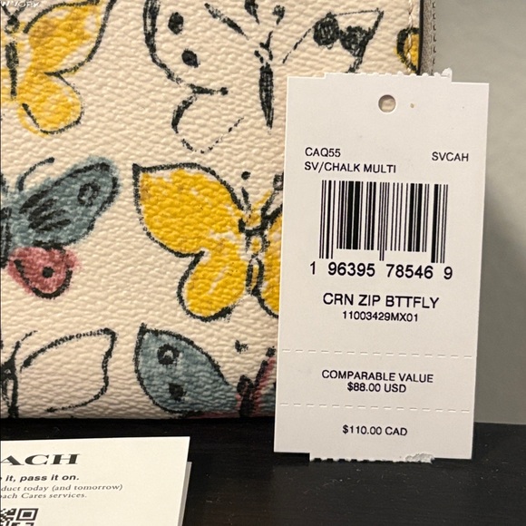 COACH NWT Leather Corner Zip Butterfly Chalk Multicolored Wristlet - Picture 3 of 5